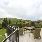 Sunnyside سراييفو
