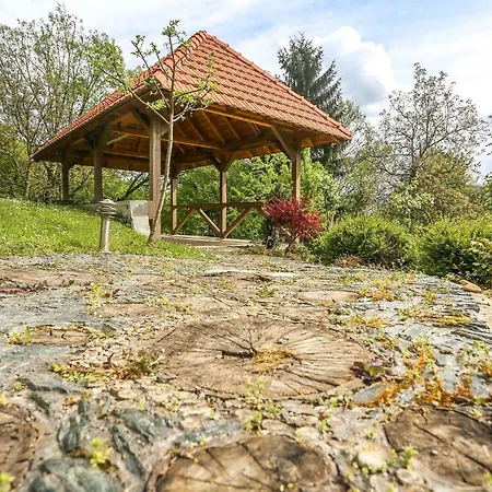 Sunnyside Villa *